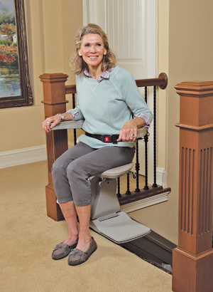 Elan Straight Rail Stairlift Model SRE-3000 Seat Swivel